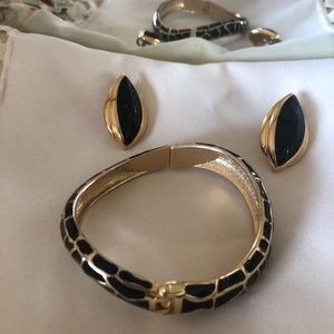 Vintage curved ng enamel and gold bracelet and earrings set.